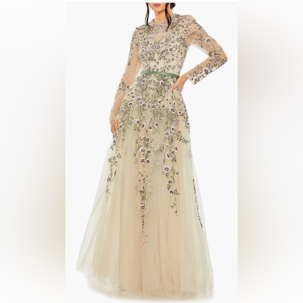 WORN ONE EVENING MAC DUGGAL GOWN❤️